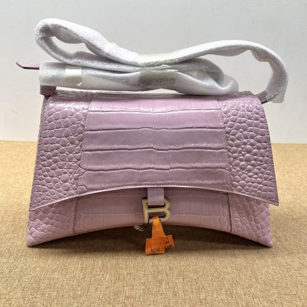Blush Croc-Embossed Calfskin · 2023 · Impeccable