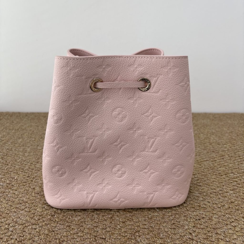 LV Neo Nano Bucket Bag · Like New